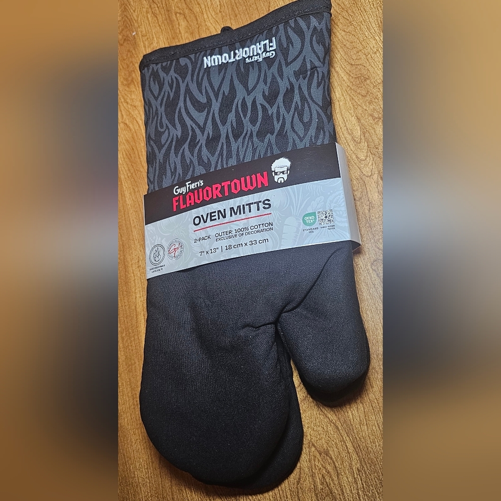 Guy Fieri Flavortown Oven Mitts - Black with Gray Flame Pattern